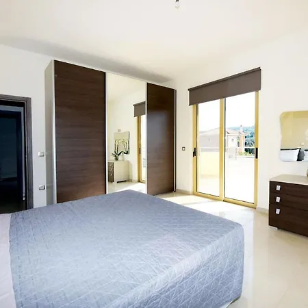 Stelia Luxury *