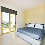 Stelia Luxury * Kalavárda