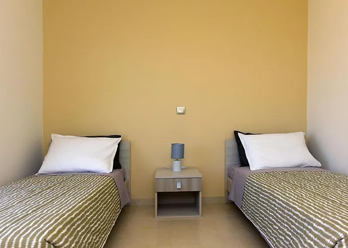 Stelia Luxury شقة Kalavárda