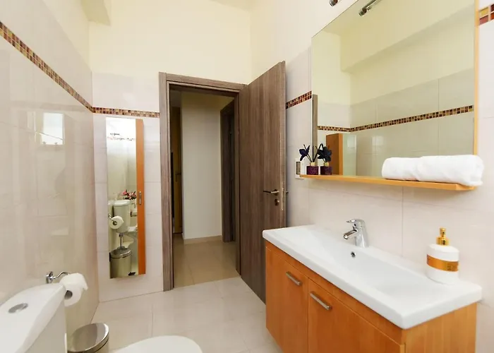 Stelia Luxury شقة *