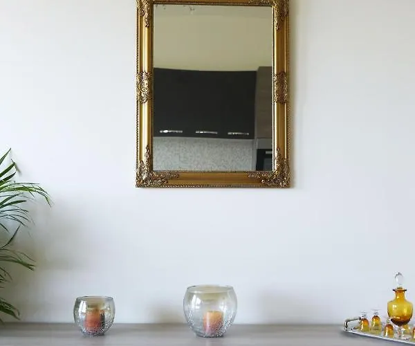 Stelia Luxury Kalavárda