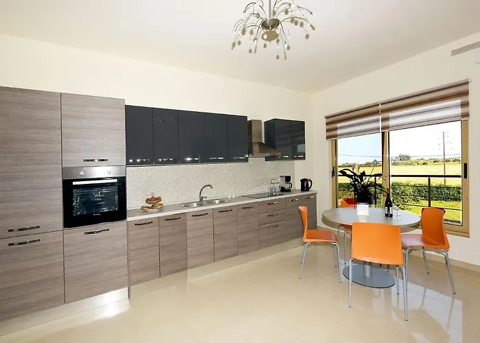 Stelia Luxury * Kalavárda